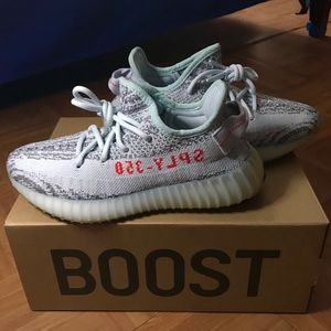 Yeezy Boost 350 V2 ‘Blue Tint’ - Size 4M = 5-6W